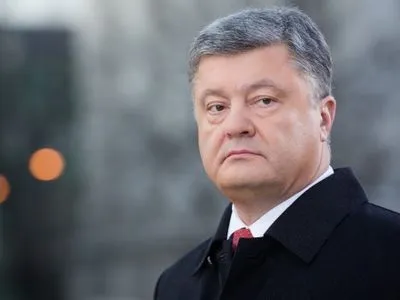 П.Порошенко пообещал приложить максимум усилий для освобождения украинских заложников