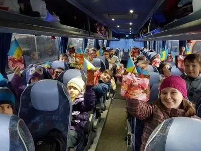 Детей, пострадавших в результате боевых действий, отправили на реабилитацию в Германию