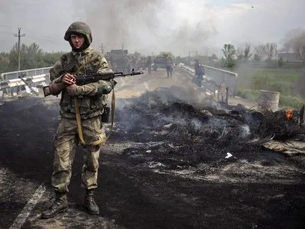 На луганском направлении боевики вели обстрелы из минометов