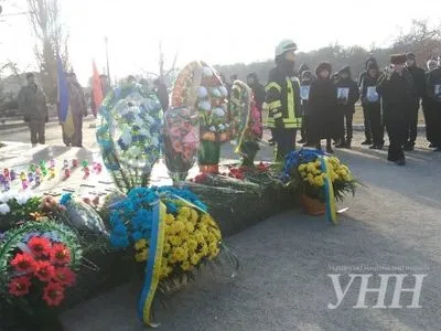 Жертв Чорнобиля вшанували у Кропивницькому покладанням квітів