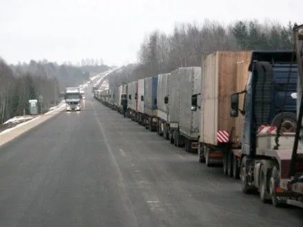 На границе с Польшей в очередях застряли 640 автомобилей