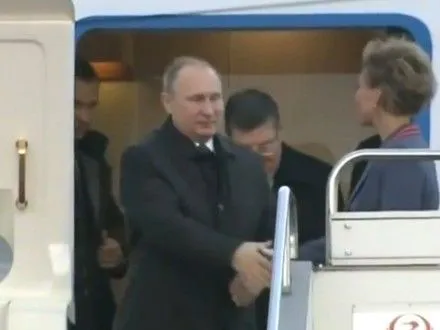 В.Путін прибув до Японії для переговорів з С.Абе
