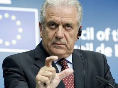 Комиссар ЕС надеется, что "безвиз" для Украины и Грузии заработает в начале весны