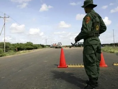 Венесуэла на 72 часа закрыла границу с Бразилией