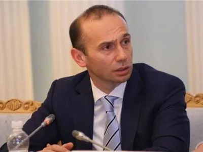 Судья ВХСУ А.Емельянов издевался над бизнесом, а ГПУ его обвиняет только во вмешательстве в систему распределения - нардеп