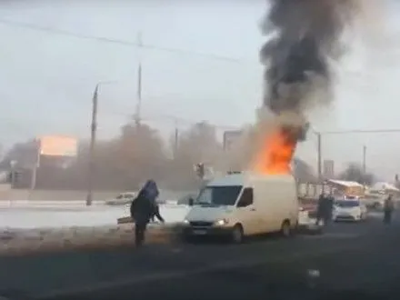 Микроавтобус горел в Харькове