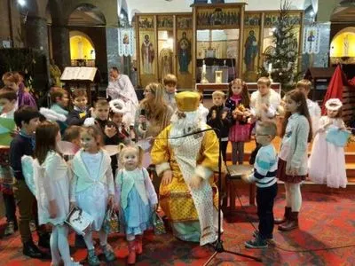 Святий Миколай уже завітав до маленьких українців у Брюсселі
