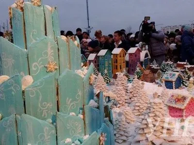 Наибольшую 3D-инсталляцию из печенья презентовали в Одесской области