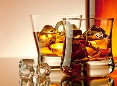 В Одесі вилучили партію елітного алкоголю вартістю майже мільйон грн