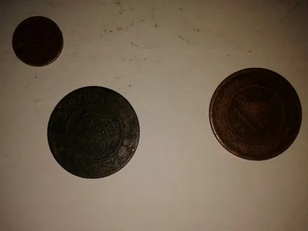 Громадянин США намагався вивезти старовинні монети з України