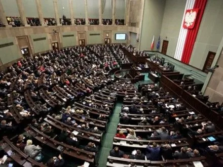 Сейм Польши разрешил журналистам доступ в парламент
