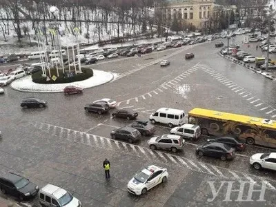Движение по улице Крещатик в Киеве ограничено