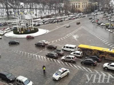 Движение по улице Крещатик в Киеве ограничено