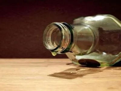 Почти тысячу литров фальсифицированного алкоголя обнаружили в Тернопольской области