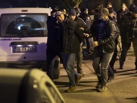 Вооруженный мужчина пытался проникнуть в посольство США в Турции