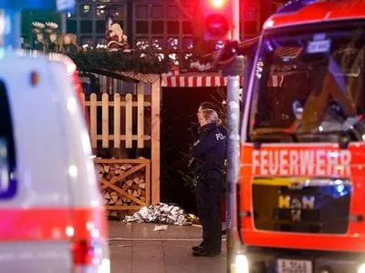 Полиция Берлина считает, что наезд грузовика на толпу был осуществлен специально