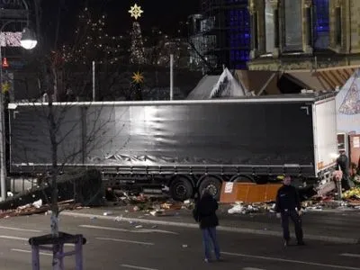 Спасатели завершили спецоперацию на рождественской ярмарке в Берлине