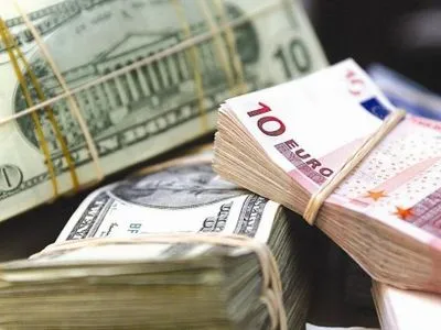 Обсяг продажу валюти на міжбанку зменшився на 23,35 млн дол.
