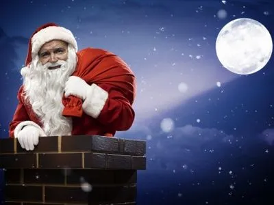 Санта-Клаус дарит подарки над Европой