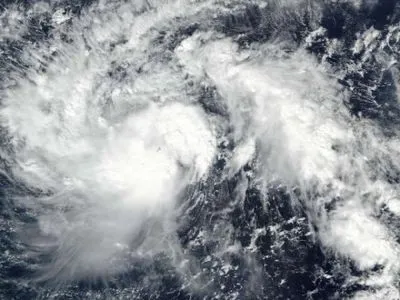 Супертайфун насувається на Філіппіни на Різдво