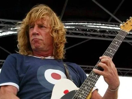 В Испании умер гитарист Status Quo