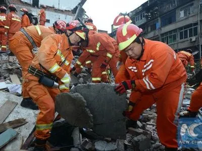Щонайменше двоє людей загинули від вибуху на заводі феєрверків у Китаї
