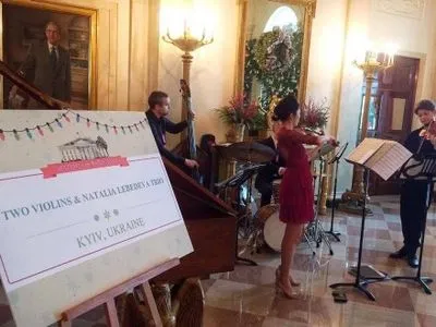 Украинский "Щедрик" прозвучал на рождественском концерте в Белом доме