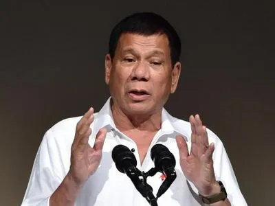 Президент Філіпін погрожує спалити ООН