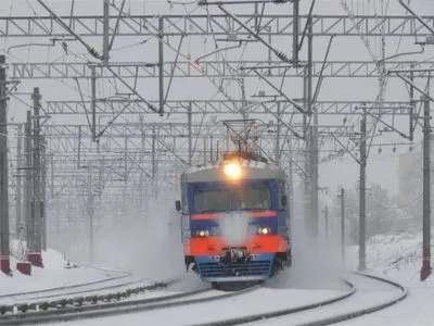 Поезд сбил насмерть юношу в Хмельницкой области