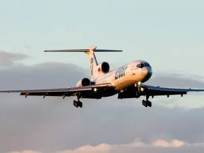 Літак з 91 людиною на борту зник з радарів РФ