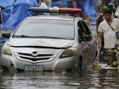 Мощный тайфун Нок-тен надвигается на столицу Филиппин