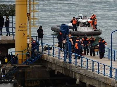 Перший літак з тілами загиблих у катастрофі Ту-154 прибув до Москви