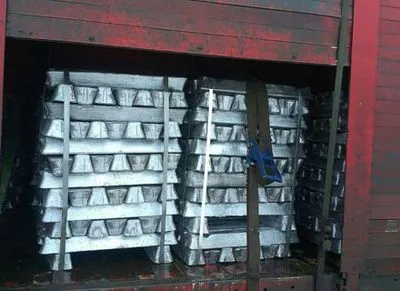 Незаконную перевозку алюминиевых слитков разоблачили в Донецкой области