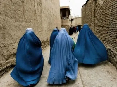 В Афганістані обезголовили жінку за відвідування продуктового магазину без чоловіка