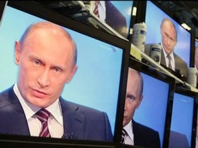 В Москве в Новогоднюю ночь поздравление В.Путина будут транслировать в метро