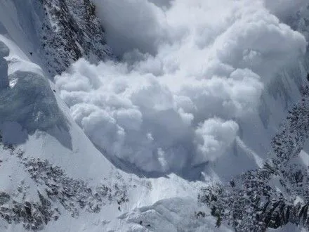 Значний рівень лавинної небезпеки очікується в деяких областях