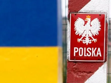 На границе с Польшей в очередях застряли более 1,1 тыс. автомобилей - ГПСУ