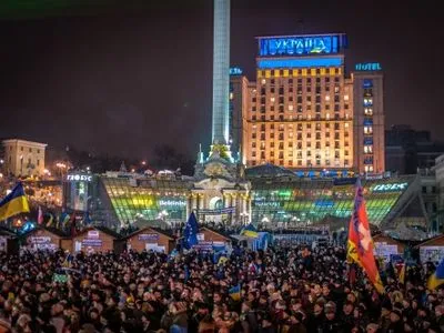 Почти 40% украинцев допускают возможность Майдана-3 в 2017-м году – опрос
