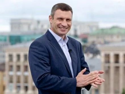 В.Кличко: в 2017 году в Киеве обустроят набережную возле Международного выставочного центра