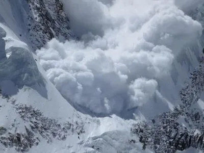 Синоптики предупредили о лавинной опасности в Карпатах