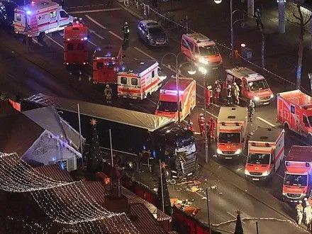 Система торможения остановила грузовик во время нападения в Берлине - СМИ