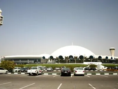 Аеропорт “Шарджа” в ОАЕ припинив роботу через складні погодні умови