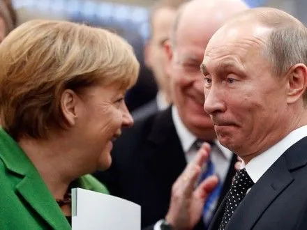 В.Путін напередодні Нового року нагадав А.Меркель про затребуваність російсько-німецької взаємодії