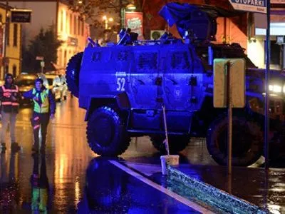 П.Порошенко засудив теракт у Стамбулі