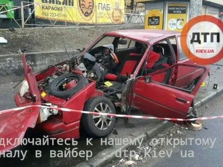 ДТП у Києві: одна особа загинула, водій у важкому стані