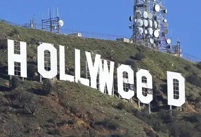 Вандалы испортили знаменитую надпись "Hollywood"