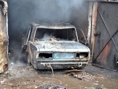 В Николаеве сгорел гараж вместе с автомобилем