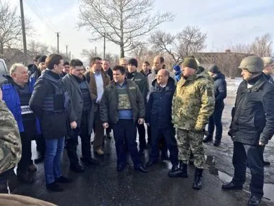 П.Климкин и действующий глава ОБСЕ посетили КПВВ в Донецкой области