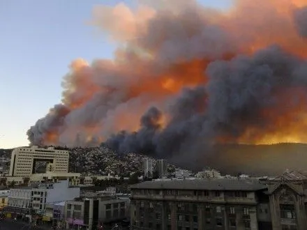 По меньшей мере 19 человек пострадали из-за пожара в Чили