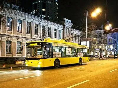 Рух деяких тролейбусів тимчасово закриють у Києві